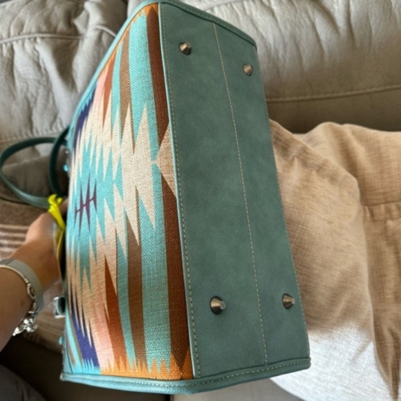 WRANGLER leather aztec concealed carry turquoise tote bag NWT - Picture 12 of 16